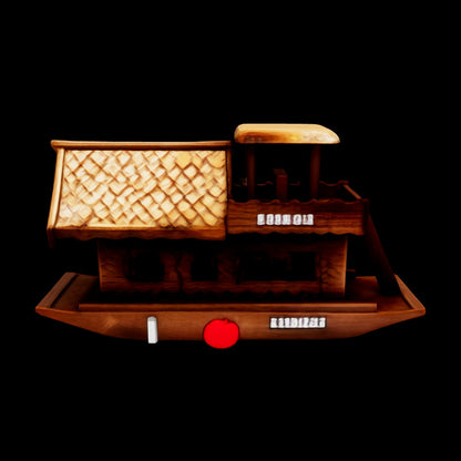 Houseboat Showpiece